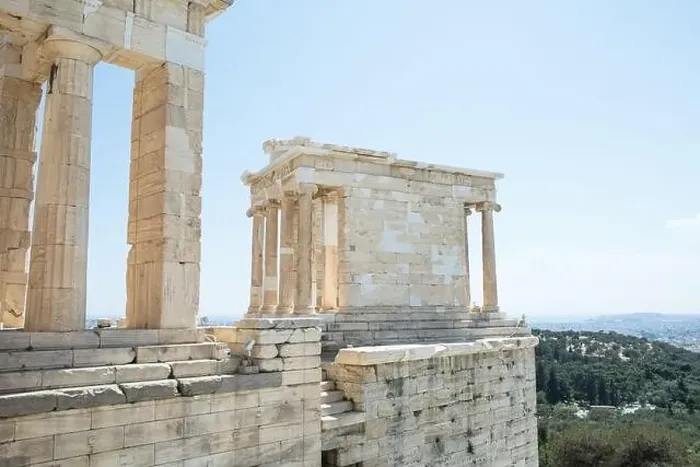 Framed Print : Parthenon temple, old Greek ruins at sunny day in Acropolis of Athens Framed Print : Parthenon temple, old Greek ruins at sunny day in Acropolis of Athens