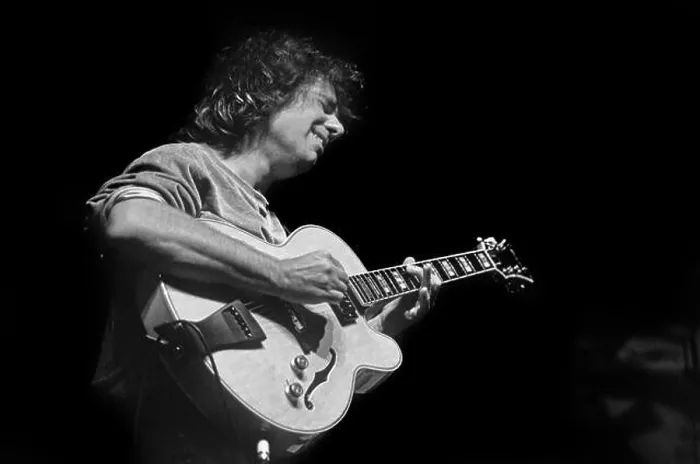 Framed Print : PAT METHENY performs with his trio at the MONTEREY JAZZ FESTIVAL - CALIFORNIA Framed Print : PAT METHENY performs with his trio at the MONTEREY JAZZ FESTIVAL - CALIFORNIA