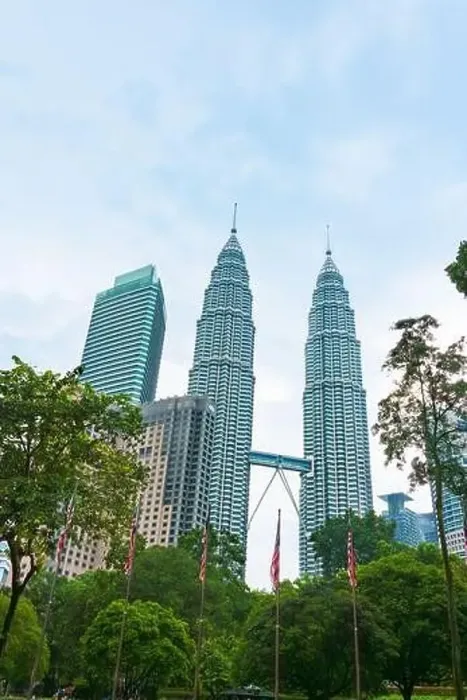 Framed Print : Petronas Twin Tower Tallest Skyscrapers Building with Cityscape in Malaysia Framed Print : Petronas Twin Tower Tallest Skyscrapers Building with Cityscape in Malaysia