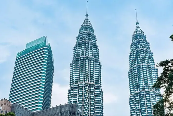 Framed Print : Petronas Twin Tower Tallest Skyscrapers Building with Cityscape in Malaysia Framed Print : Petronas Twin Tower Tallest Skyscrapers Building with Cityscape in Malaysia