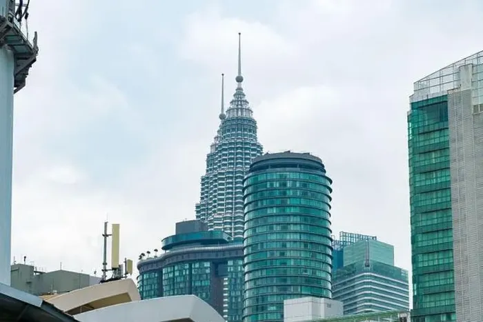 Framed Print : Petronas Twin Tower Tallest Skyscrapers Building with Cityscape in Malaysia Framed Print : Petronas Twin Tower Tallest Skyscrapers Building with Cityscape in Malaysia