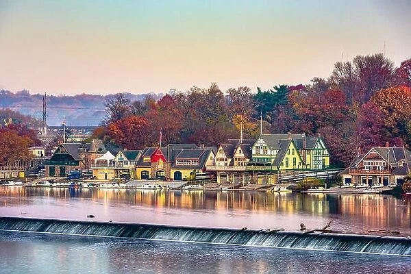 Philadelphia, Pennsylvania, USA dawn on the Schuylkill River at Boathouse Row