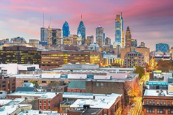 Philadelphia, Pennsylvania, USA skyline over Center City at dusk