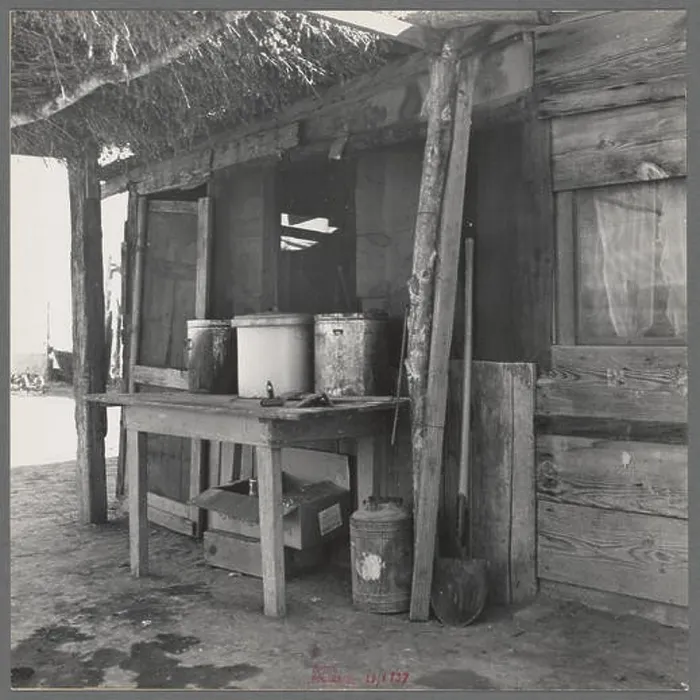 Framed Print : phot from the great depression in america around the 1930s Framed Print : phot from the great depression in america around the 1930s