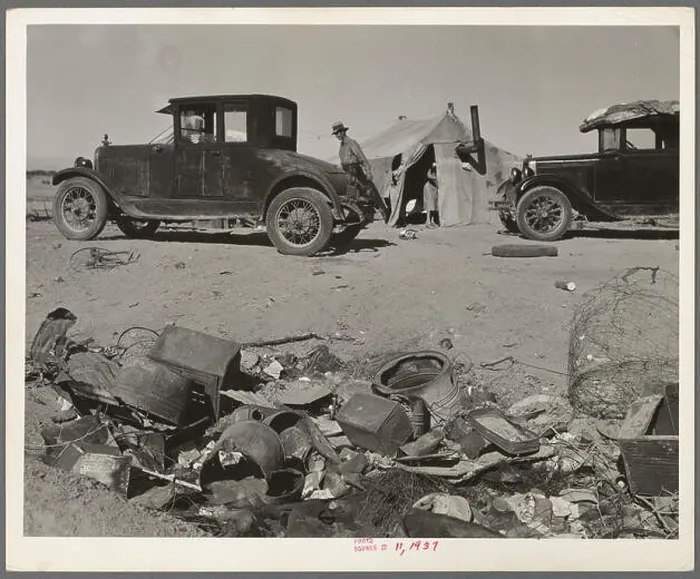 Framed Print : phot from the great depression in america around the 1930s Framed Print : phot from the great depression in america around the 1930s