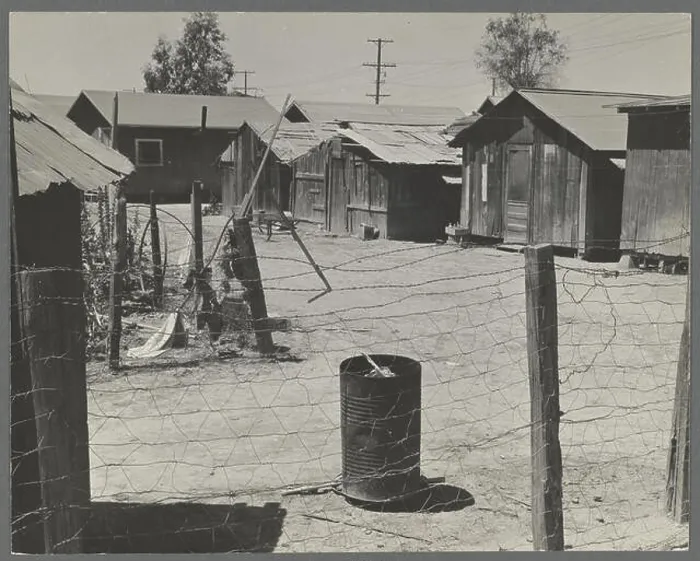 Framed Print : phot from the great depression in america around the 1930s Framed Print : phot from the great depression in america around the 1930s