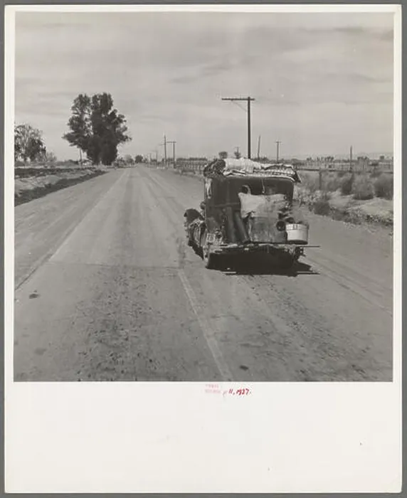 Framed Print : phot from the great depression in america around the 1930s Framed Print : phot from the great depression in america around the 1930s