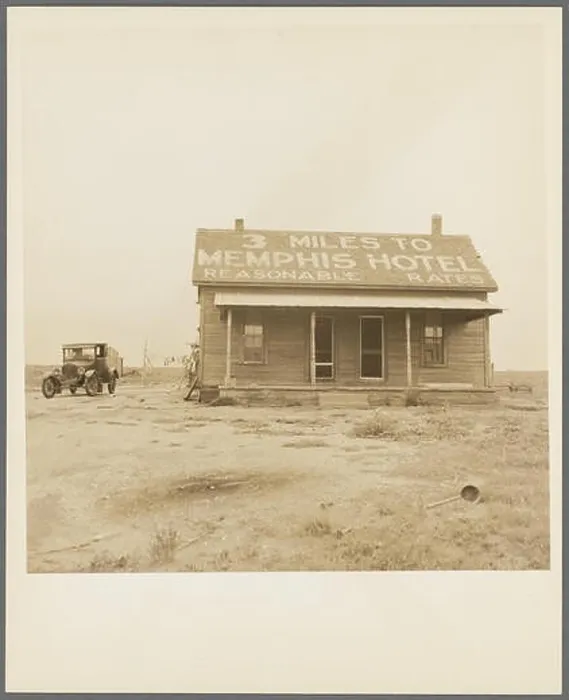 Framed Print : phot from the great depression in america around the 1930s Framed Print : phot from the great depression in america around the 1930s