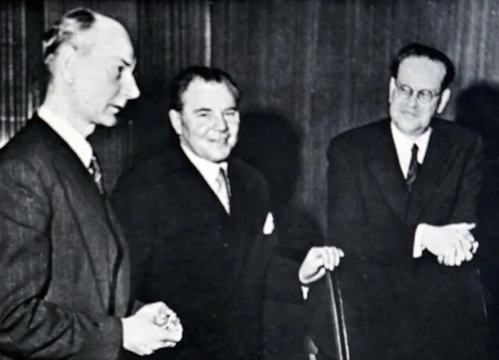 Framed Print : Photograph of Scandinavian Premiers meeting in Stockholm Framed Print : Photograph of Scandinavian Premiers meeting in Stockholm