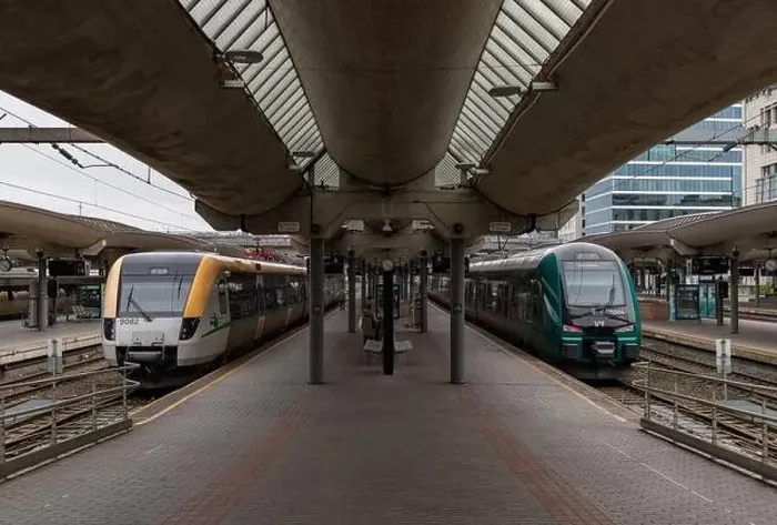Framed Print : A picture of two trains at the Oslo Central Station, belonging to the companies Vy and Varmlandstrafik Framed Print : A picture of two trains at the Oslo Central Station, belonging to the companies Vy and Varmlandstrafik