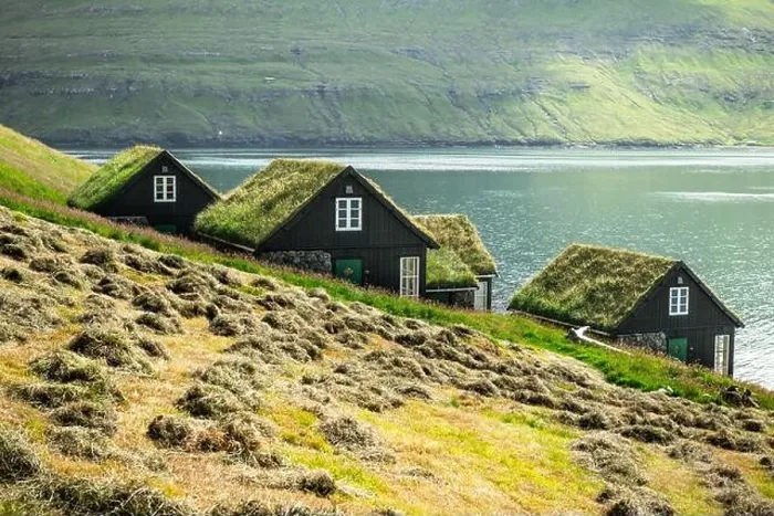 Framed Print : Picturesque view of tradicional faroese grass-covered houses in the village Bour during autumn. Vagar island, Faroe Islands, Denmark