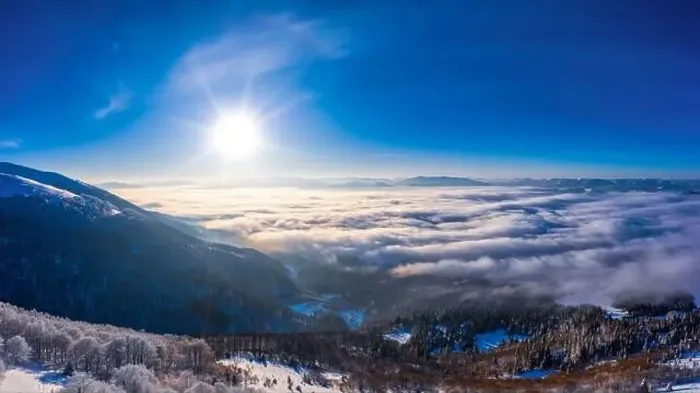 Framed Print : Picturesque winter panorama of snowy mountain hills Framed Print : Picturesque winter panorama of snowy mountain hills