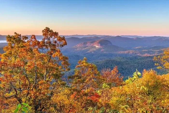 Framed Print : Pisgah National Forest, North Carolina, USA at Looking Glass Rock during autumn season in the morning Framed Print : Pisgah National Forest, North Carolina, USA at Looking Glass Rock during autumn season in the morning
