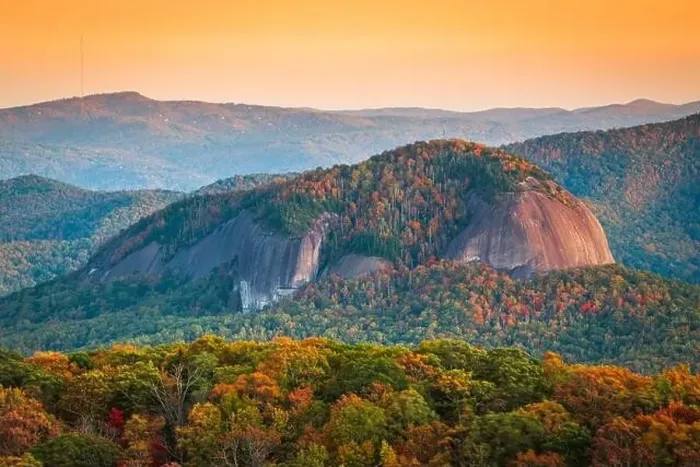 Framed Print : Pisgah National Forest, North Carolina, USA at Looking Glass Rock during autumn season in the morning Framed Print : Pisgah National Forest, North Carolina, USA at Looking Glass Rock during autumn season in the morning