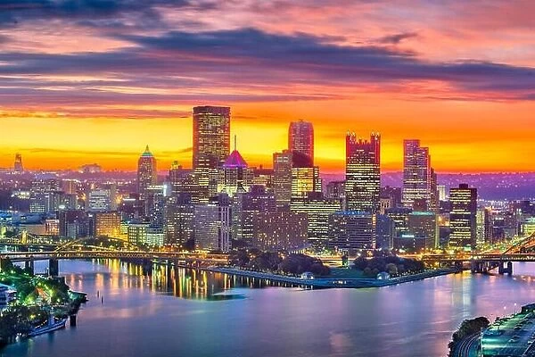 Pittsburgh, Pennsylvania, USA city skyline at dawn over the three rivers
