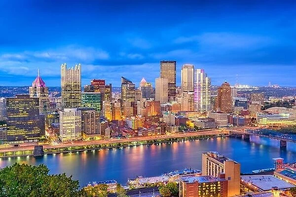 Pittsburgh, Pennsylvania, USA skyline over the Monongahela River