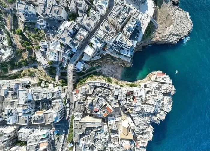 Framed Print : Polignano a Mare drone shot. Aerial view shot of Cala Paura in Puglia, Polignano. Most famous beach in South Italy Framed Print : Polignano a Mare drone shot. Aerial view shot of Cala Paura in Puglia, Polignano. Most famous beach in South Italy
