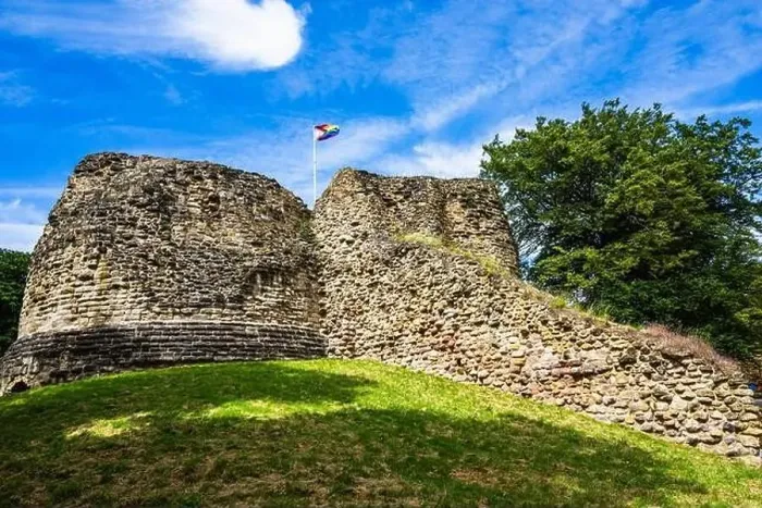 Framed Print : Pontefract Castle, Pontefract, West Yorkshire, England Framed Print : Pontefract Castle, Pontefract, West Yorkshire, England