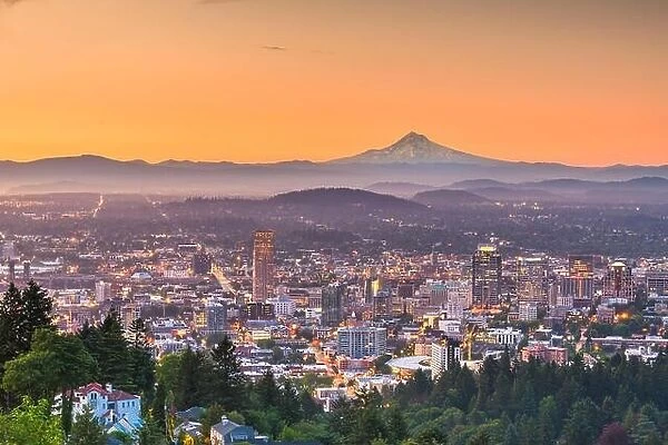 Portland, Oregon, USA downtown skyline with Mt. Hood at dawn