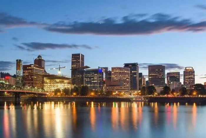 Framed Print : Portland, Oregon, USA skyline at dusk on the Willamette River Framed Print : Portland, Oregon, USA skyline at dusk on the Willamette River