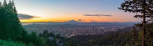 Portland, Oregon, USA skyline panorama at dawn with Mt. Hood in the distance at dawn