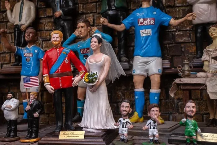 Framed Print : The Prince Harry and Meghan Markle, represented in Neapolitan Nativity statues at San Gregorio Armeno in Naples Framed Print : The Prince Harry and Meghan Markle, represented in Neapolitan Nativity statues at San Gregorio Armeno in Naples
