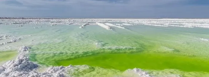 Framed Print : Qarhan or Chaerhan lake in Qinghai, drone aerial picture. Emerald lake background, copy space for text, panorama Framed Print : Qarhan or Chaerhan lake in Qinghai, drone aerial picture. Emerald lake background, copy space for text, panorama