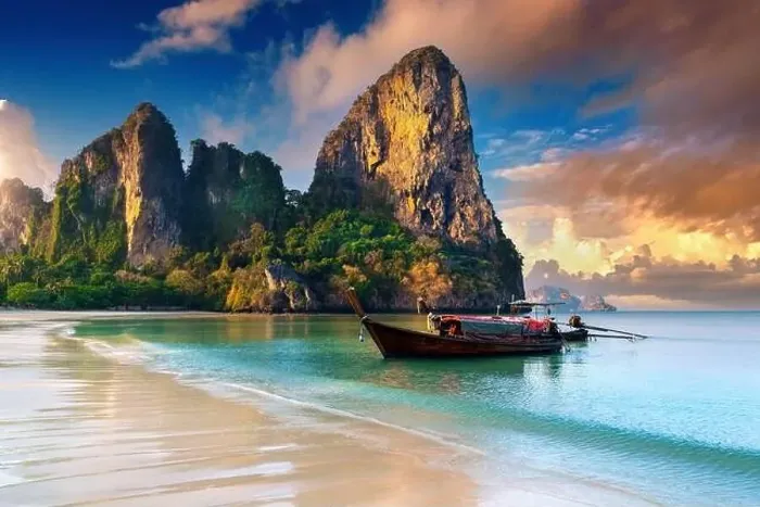 Framed Print : Railay beach at sunrise in Krabi, Thailand Framed Print : Railay beach at sunrise in Krabi, Thailand