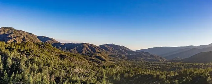 Framed Print : Range of mountains in southern California's Angeles National Forest Framed Print : Range of mountains in southern California's Angeles National Forest