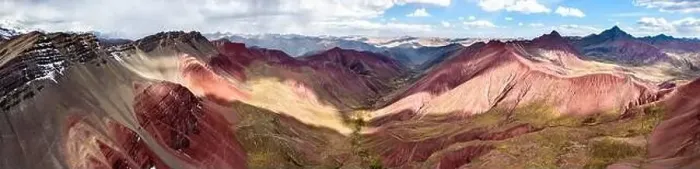 Framed Print : Red Valley near the Vinicunca Rainbow Mountain in Peru Framed Print : Red Valley near the Vinicunca Rainbow Mountain in Peru