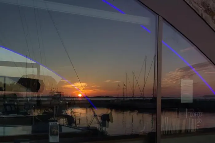 Framed Print : Reflections of a vibrant sunset over the marina in Wiek auf Rügen Framed Print : Reflections of a vibrant sunset over the marina in Wiek auf Rügen