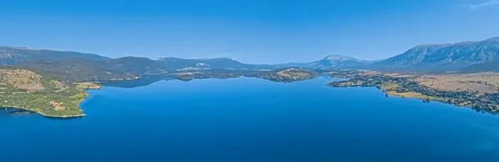 Framed Print : Reservoir lake Peruca at the river Cetina, Croatia Framed Print : Reservoir lake Peruca at the river Cetina, Croatia