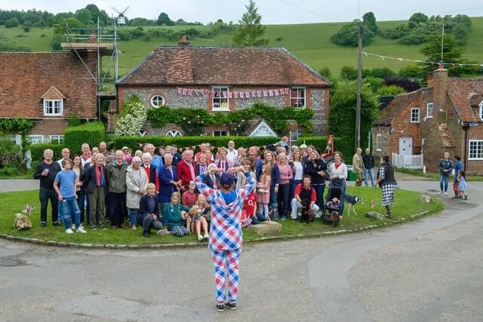 Framed Print : Residents of the village of Turville pose for a photograph at a Street Party to celebrate the Platinum Jubilee of Her Majesty Queen Elizabeth II Framed Print : Residents of the village of Turville pose for a photograph at a Street Party to celebrate the Platinum Jubilee of Her Majesty Queen Elizabeth II