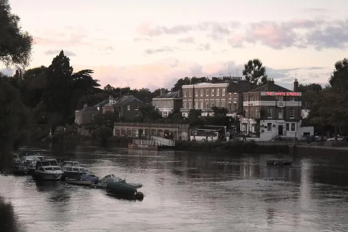 Framed Print : Richmond Upon Thames
