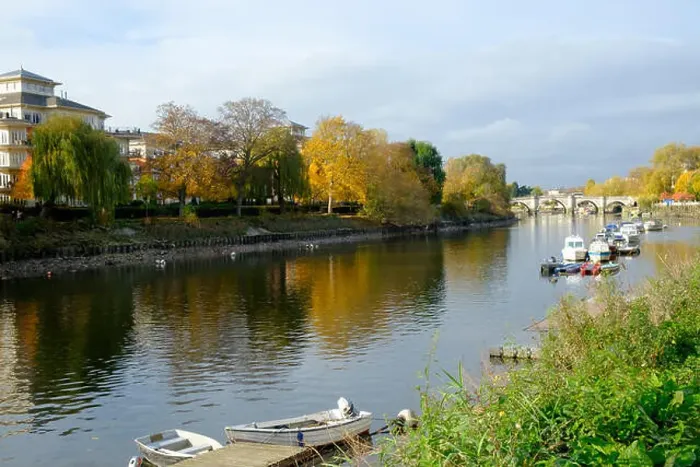Framed Print : Richmond Upon Thames, London, England Framed Print : Richmond Upon Thames, London, England