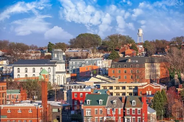 Framed Print : Richmond, Virginia Neighborhoods and cityscape in the afternoon Framed Print : Richmond, Virginia Neighborhoods and cityscape in the afternoon