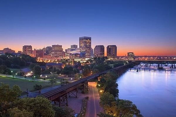Richmond, Virginia, USA downtown skyline at dawn