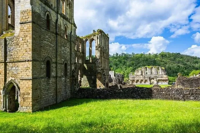 Framed Print : Rievaulx Abbey, North York Moors National Park, North Yorkshire, England Framed Print : Rievaulx Abbey, North York Moors National Park, North Yorkshire, England