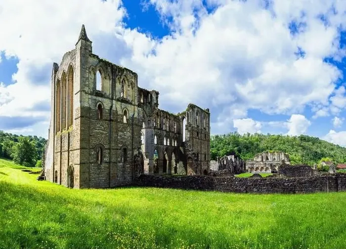 Framed Print : Rievaulx Abbey, North York Moors National Park, North Yorkshire, England Framed Print : Rievaulx Abbey, North York Moors National Park, North Yorkshire, England