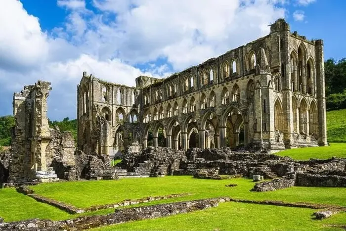 Framed Print : Rievaulx Abbey, North York Moors National Park, North Yorkshire, England Framed Print : Rievaulx Abbey, North York Moors National Park, North Yorkshire, England
