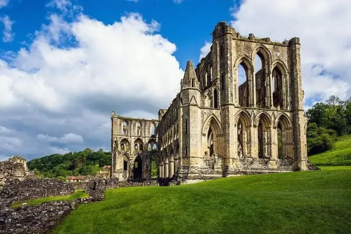 Framed Print : Rievaulx Abbey, North York Moors National Park, North Yorkshire, England Framed Print : Rievaulx Abbey, North York Moors National Park, North Yorkshire, England