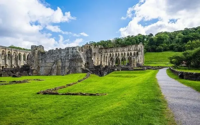 Framed Print : Rievaulx Abbey, North York Moors National Park, North Yorkshire, England Framed Print : Rievaulx Abbey, North York Moors National Park, North Yorkshire, England