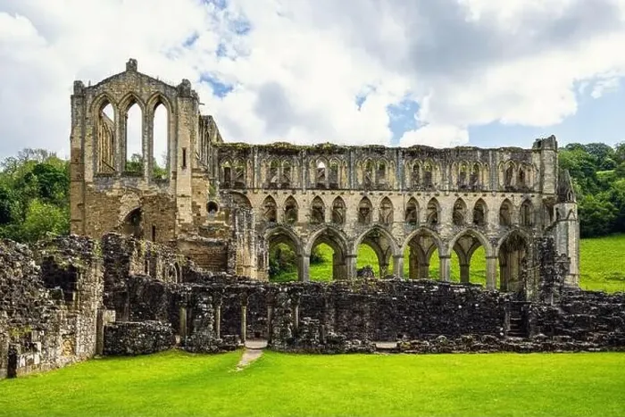 Framed Print : Rievaulx Abbey, North York Moors National Park, North Yorkshire, England Framed Print : Rievaulx Abbey, North York Moors National Park, North Yorkshire, England