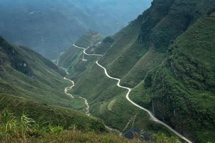 Framed Print : The road on the high mountain in the province Ha Giang, Vietnam Framed Print : The road on the high mountain in the province Ha Giang, Vietnam