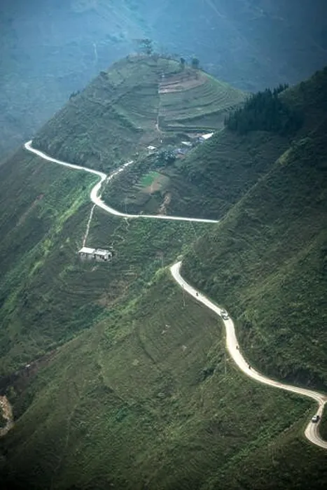 Framed Print : The road on the high mountain in the province Ha Giang, Vietnam Framed Print : The road on the high mountain in the province Ha Giang, Vietnam