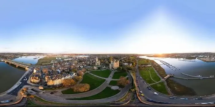 Framed Print : Rochester, United Kingdom - November 4 Framed Print : Rochester, United Kingdom - November 4