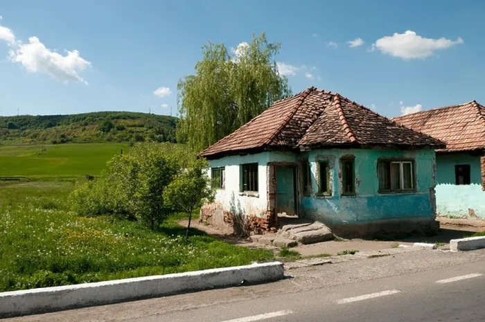 Framed Print : Run Down house in Tigmandru Romania Eastern Europe Framed Print : Run Down house in Tigmandru Romania Eastern Europe