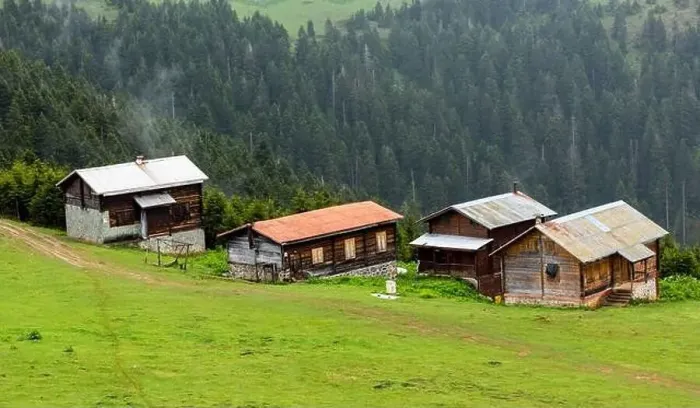 Framed Print : SAL PLATEAU in Camlihemsin district of Rize province. Kackar Mountains region. Rize, Turkey Framed Print : SAL PLATEAU in Camlihemsin district of Rize province. Kackar Mountains region. Rize, Turkey