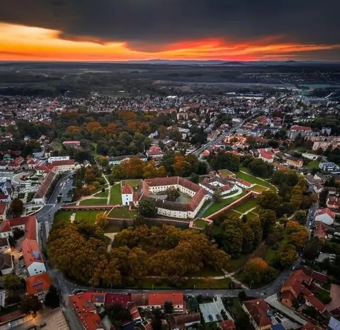 Framed Print : Sarvar, Hungary - Aerial panoramic view of the Castle of Sarvar (Nadasdy castle) Framed Print : Sarvar, Hungary - Aerial panoramic view of the Castle of Sarvar (Nadasdy castle)
