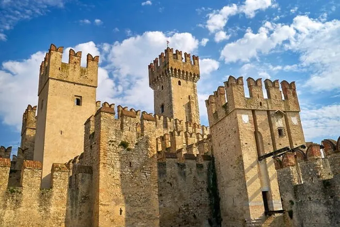 Framed Print : Scaliger Castle, Sirmione, Garda Lake, Lombardy, Italy Framed Print : Scaliger Castle, Sirmione, Garda Lake, Lombardy, Italy